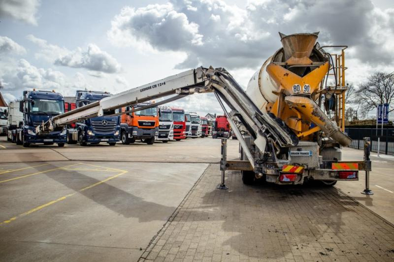 MAN TGS 32.400BB+LIEBHERR 8M³+BAND/TAPIS 16m - Autobetoniera: foto 3 MAN TGS 32.400BB+LIEBHERR 8M³+BAND/TAPIS 16m - Autobetoniera: foto 3