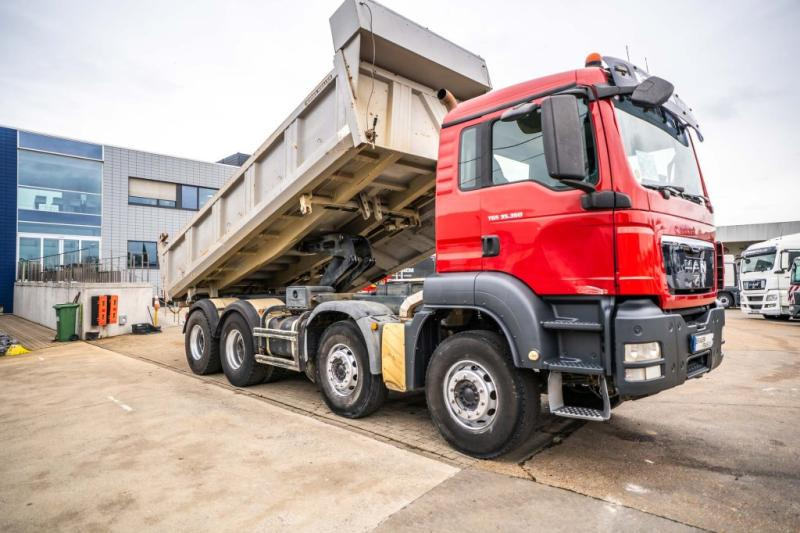 MAN TGS 35.360 BB - Autocarro ribaltabile: foto 2 MAN TGS 35.360 BB - Autocarro ribaltabile: foto 2