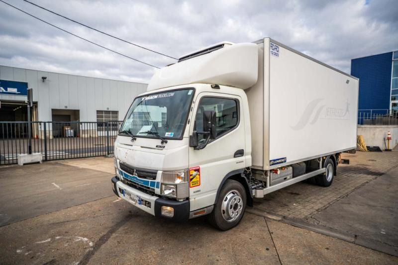 Mitsubishi Fuso FUSO CANTER 7C15-DUONIIC HYBRID / 600 BI TEMP - Furgone frigo: foto 1 Mitsubishi Fuso FUSO CANTER 7C15-DUONIIC HYBRID / 600 BI TEMP - Furgone frigo: foto 1