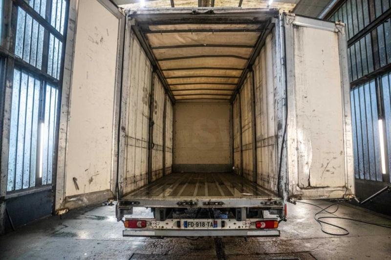 ROBUSTE-KAISER GRAND VOLUME+TOIT DECOUVRABLE - Rimorchio centinato: foto 5 ROBUSTE-KAISER GRAND VOLUME+TOIT DECOUVRABLE - Rimorchio centinato: foto 5