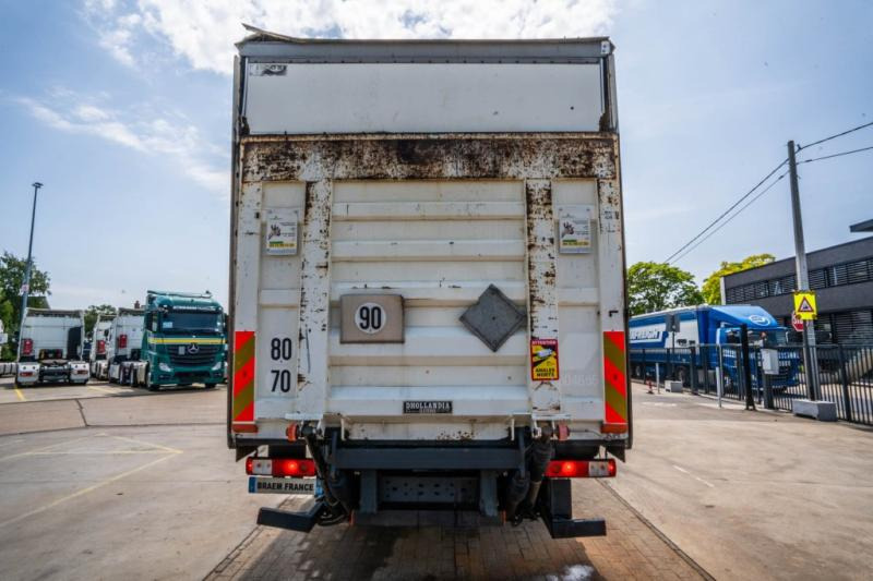 Renault PREMIUM 270 DXI +DHOLLANDIA 2.5T - Camion centinato: foto 5 Renault PREMIUM 270 DXI +DHOLLANDIA 2.5T - Camion centinato: foto 5