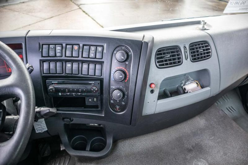 Autocarro portacontainer/ Caisse interchangeable Renault PREMIUM D WIDE 320 DXI: foto 8 Autocarro portacontainer/ Caisse interchangeable Renault PREMIUM D WIDE 320 DXI: foto 8