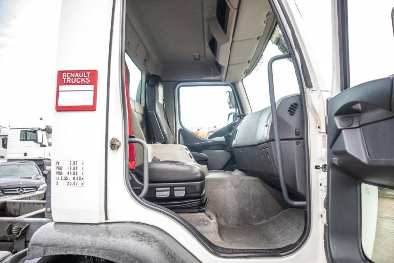 Autocarro portacontainer/ Caisse interchangeable Renault PREMIUM D WIDE 320 DXI: foto 9 Autocarro portacontainer/ Caisse interchangeable Renault PREMIUM D WIDE 320 DXI: foto 9