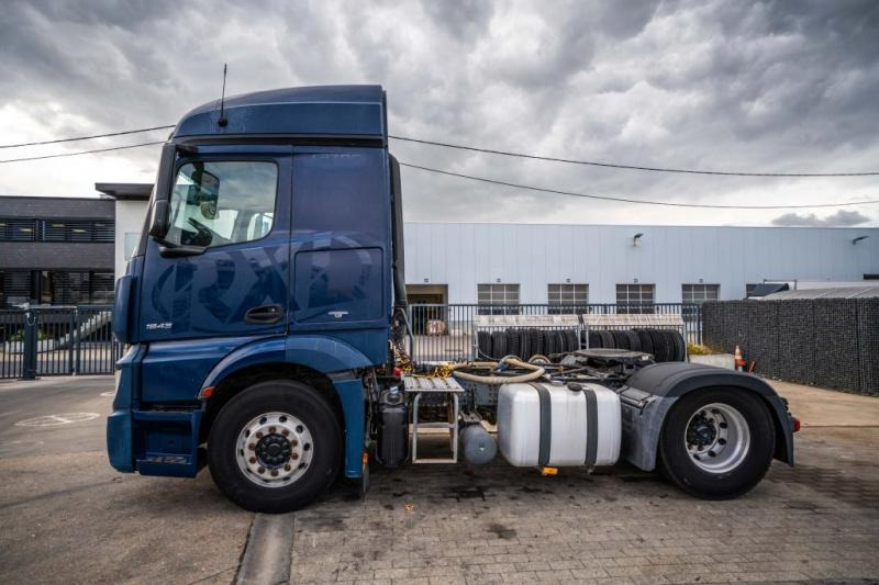 Mercedes ACTROS 1843 LS + HYDRAULIQUE - Trattore stradale: foto 2 Mercedes ACTROS 1843 LS + HYDRAULIQUE - Trattore stradale: foto 2