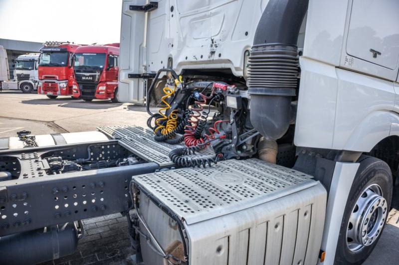 Leasing di Mercedes ACTROS 1845 LS Mercedes ACTROS 1845 LS: foto 6