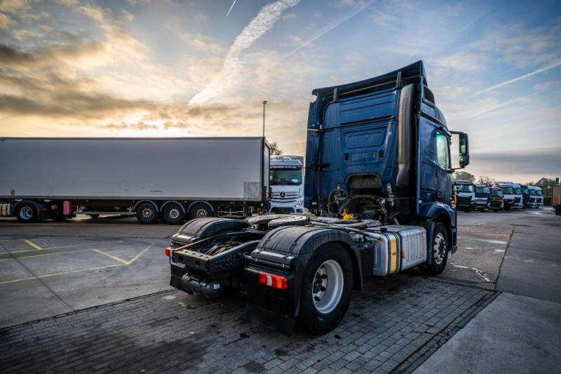 Mercedes ACTROS 1846 LS + HYDR. - Trattore stradale: foto 4 Mercedes ACTROS 1846 LS + HYDR. - Trattore stradale: foto 4