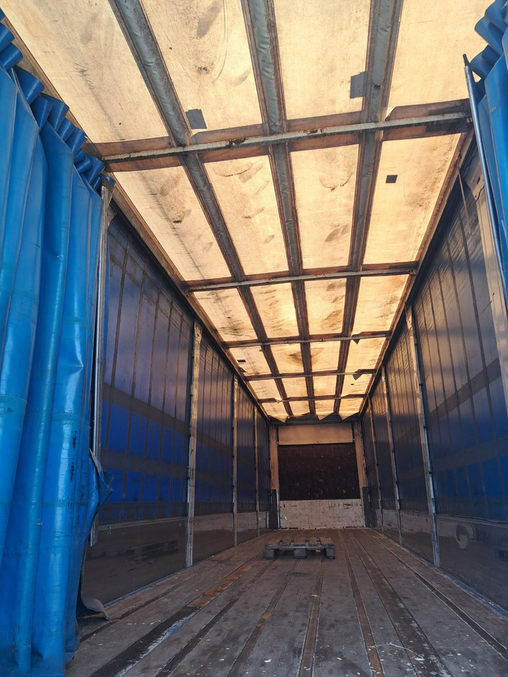 FRUEHAUF - Semirimorchio centinato: foto 3 FRUEHAUF - Semirimorchio centinato: foto 3