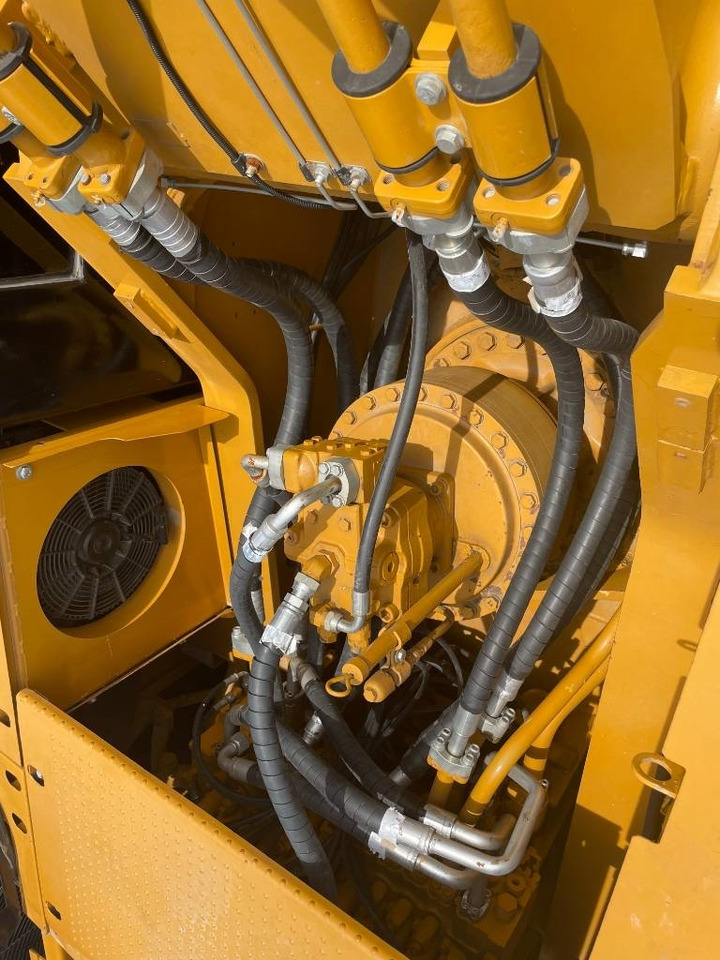Escavatore cingolato CAT 330D2: foto 12
