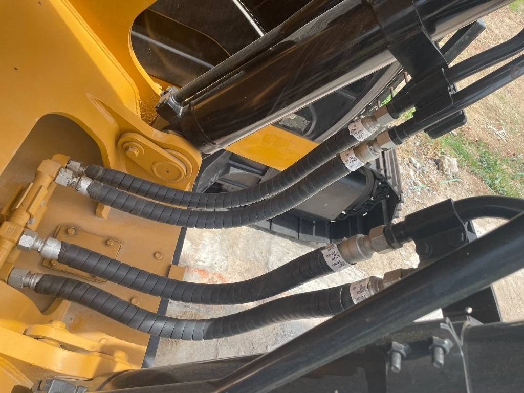 Escavatore cingolato CAT 330D2: foto 11