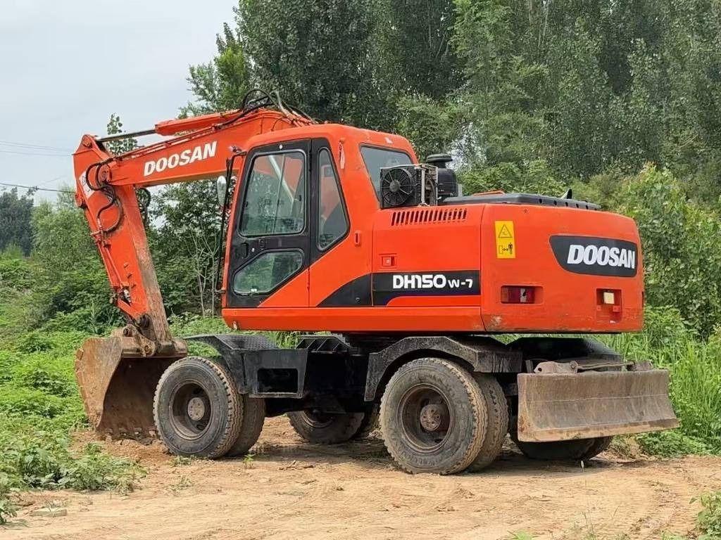 Doosan DH 150 W-7 - Escavatore gommato: foto 4 Doosan DH 150 W-7 - Escavatore gommato: foto 4