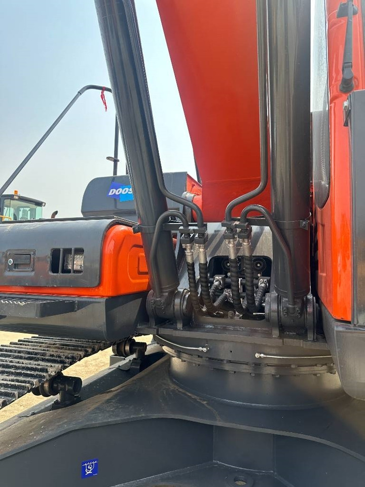 Escavatore cingolato Doosan DX 225 LC [ Copy ]: foto 7