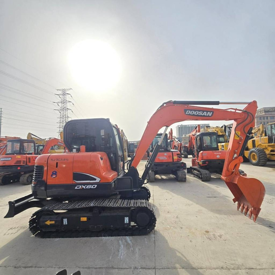 Doosan DX 60 - Miniescavatore: foto 1 Doosan DX 60 - Miniescavatore: foto 1
