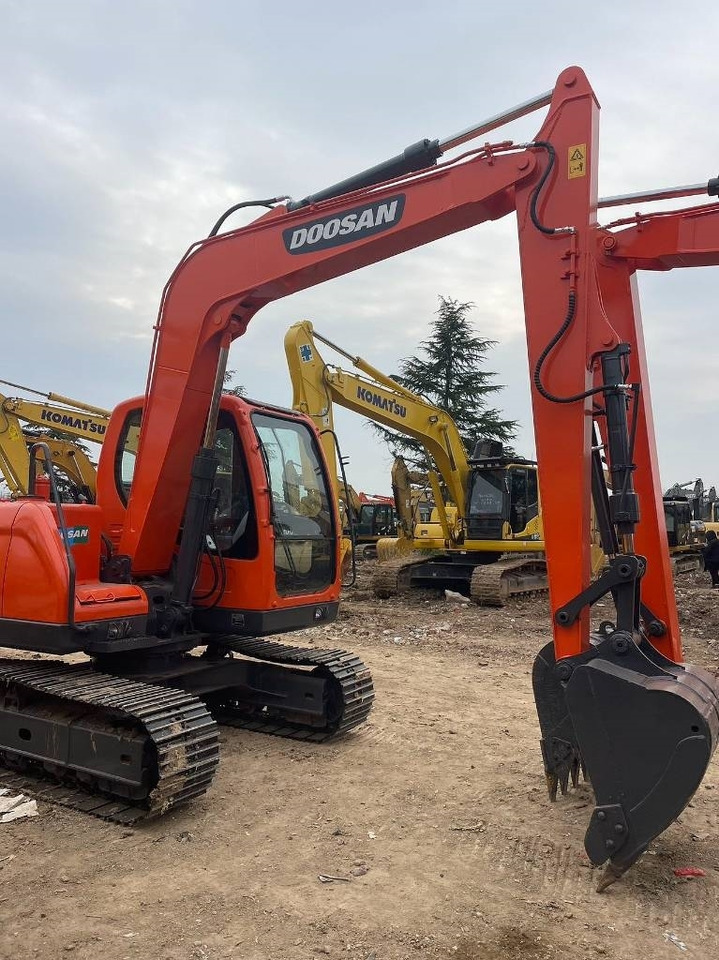 Doosan DX80 - Miniescavatore: foto 2 Doosan DX80 - Miniescavatore: foto 2