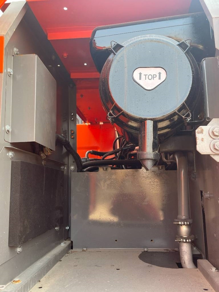 Hitachi ZX 210 - Escavatore cingolato: foto 2 Hitachi ZX 210 - Escavatore cingolato: foto 2