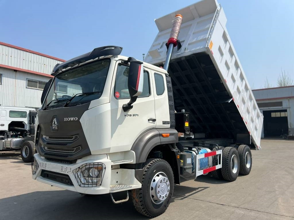 Autocarro ribaltabile Howo 371: foto 1