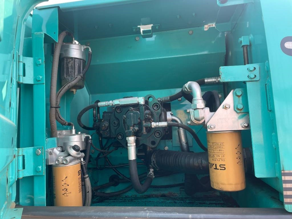 Kobelco SK 200 - Escavatore cingolato: foto 3 Kobelco SK 200 - Escavatore cingolato: foto 3