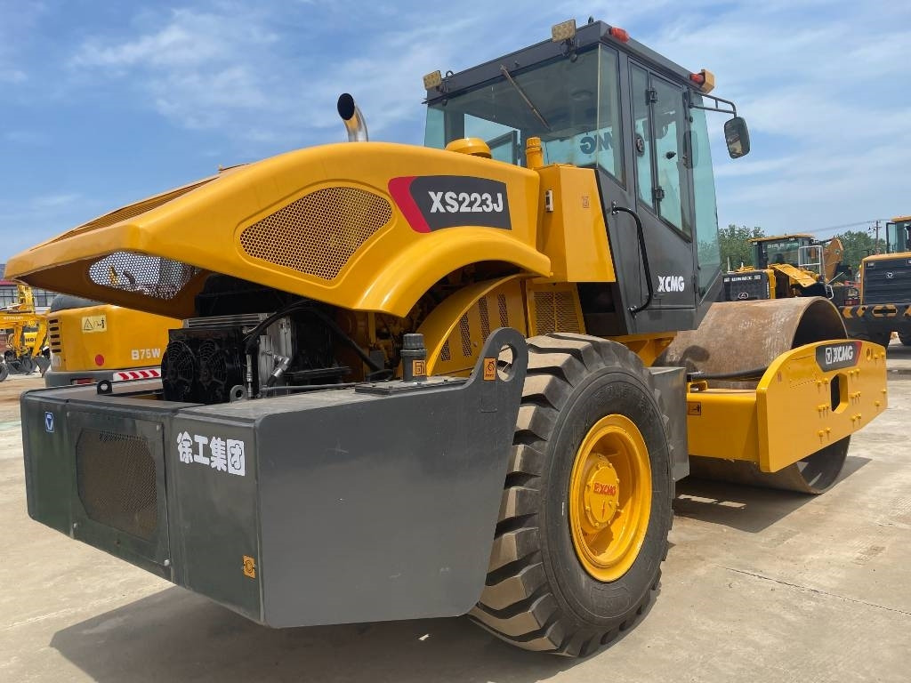 XCMG XS 223 J - Rullo compattatore/ Rullo compressore: foto 4 XCMG XS 223 J - Rullo compattatore/ Rullo compressore: foto 4