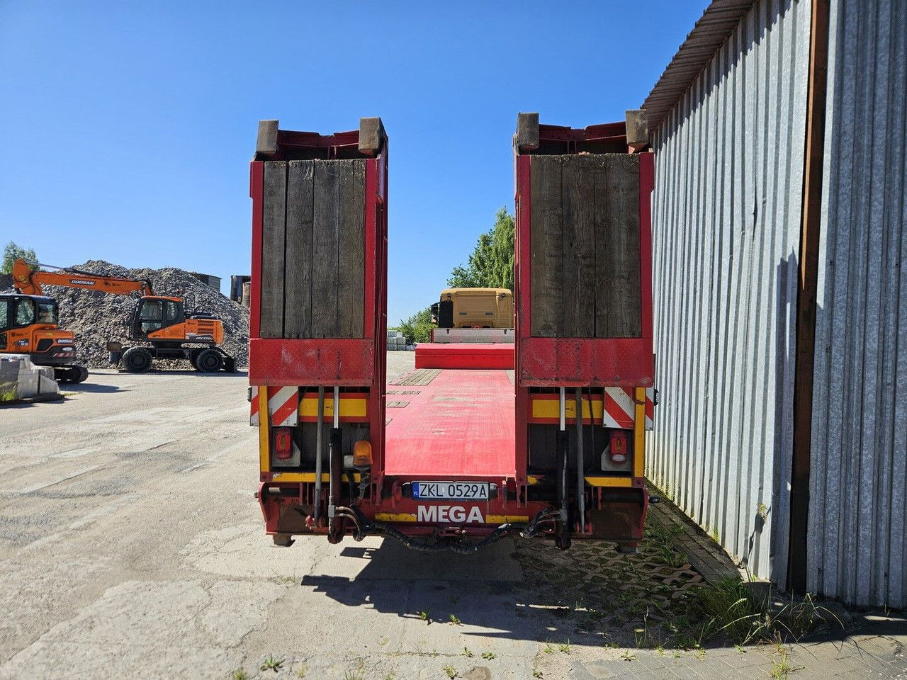 Mega MNN Hydraulic Ramps - Semirimorchio pianale ribassato: foto 3 Mega MNN Hydraulic Ramps - Semirimorchio pianale ribassato: foto 3