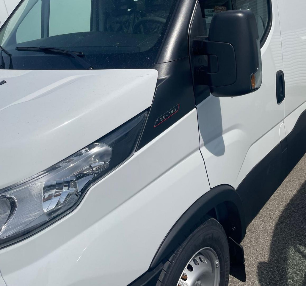 Iveco DAILY VAN, 3.0 D 176k, 35S18H V Evolution H2 - Furgone chiuso: foto 3 Iveco DAILY VAN, 3.0 D 176k, 35S18H V Evolution H2 - Furgone chiuso: foto 3
