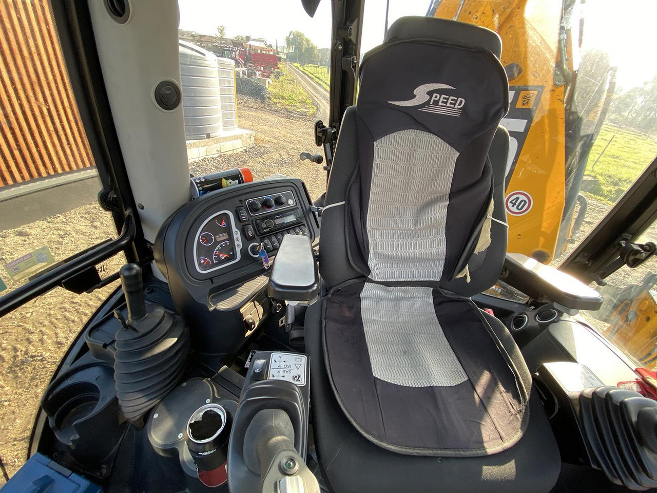 Terna JCB 4CX ECO, Joystic, Traktobager: foto 13