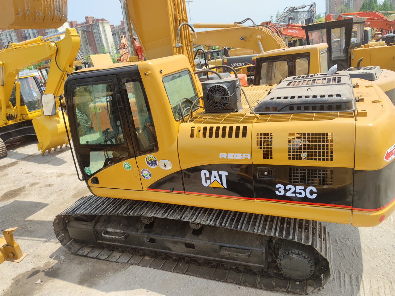 CATERPILLAR 325C - Escavatore cingolato: foto 1 CATERPILLAR 325C - Escavatore cingolato: foto 1