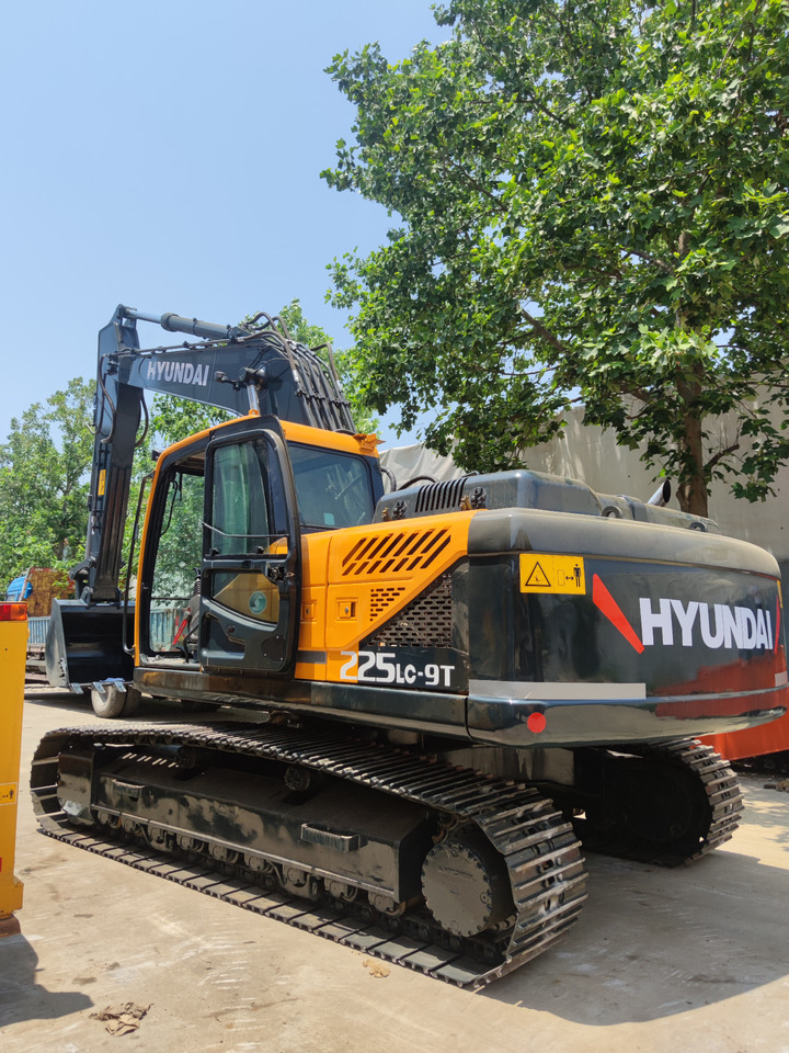HYUNDAI 225 USED 225LC-9 EXCAVATOR - Escavatore cingolato: foto 4 HYUNDAI 225 USED 225LC-9 EXCAVATOR - Escavatore cingolato: foto 4