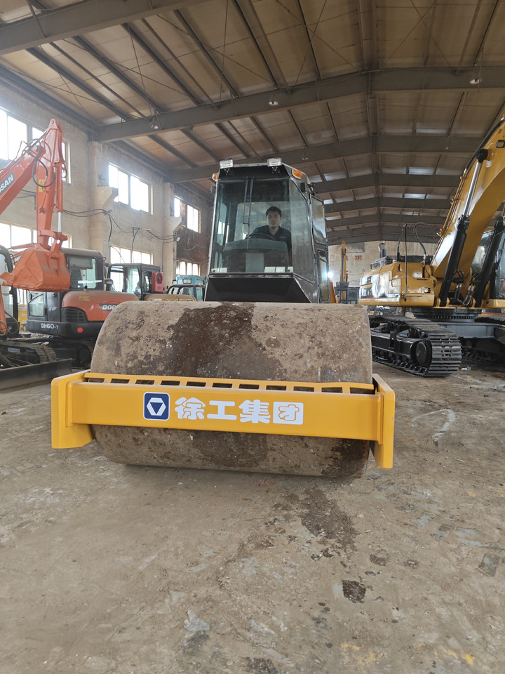 XCMG YZ18JC - Rullo compattatore/ Rullo compressore: foto 5 XCMG YZ18JC - Rullo compattatore/ Rullo compressore: foto 5