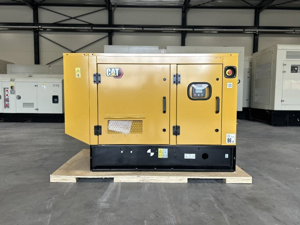 CAT DE13.5E3 - 13.5 kVA Generator - DPX-18001 - Gruppo elettrogeno: foto 1 CAT DE13.5E3 - 13.5 kVA Generator - DPX-18001 - Gruppo elettrogeno: foto 1