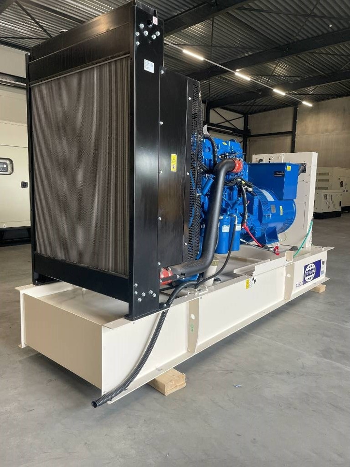 FG Wilson P450-3 - 450 kVA Open Genset - DPX-16018-O - Gruppo elettrogeno: foto 2 FG Wilson P450-3 - 450 kVA Open Genset - DPX-16018-O - Gruppo elettrogeno: foto 2