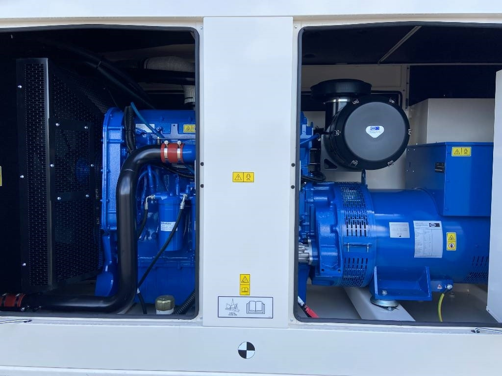 FG Wilson P550-3 - 550 kVA Genset - DPX-16020 - Gruppo elettrogeno: foto 4 FG Wilson P550-3 - 550 kVA Genset - DPX-16020 - Gruppo elettrogeno: foto 4