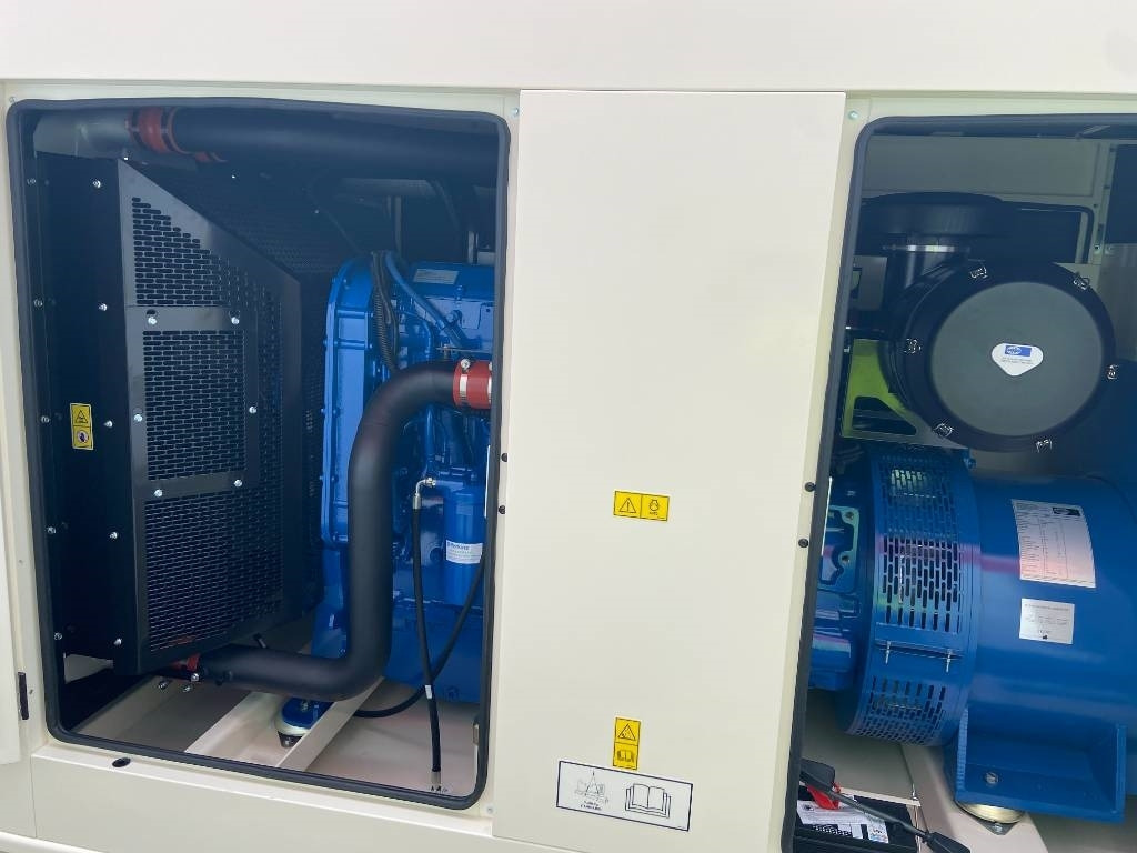 FG Wilson P715-3 - 715 kVA Genset - DPX-16023 - Gruppo elettrogeno: foto 4 FG Wilson P715-3 - 715 kVA Genset - DPX-16023 - Gruppo elettrogeno: foto 4