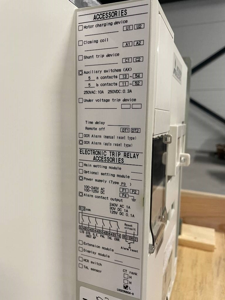 Macchina da cantiere nuovo Mitsubishi Circuit breaker 3200A - AE3200-SW 4P - DPX-12648: foto 10 Macchina da cantiere nuovo Mitsubishi Circuit breaker 3200A - AE3200-SW 4P - DPX-12648: foto 10