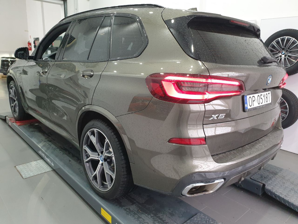 BMW X5 xDrive45e aut SUV - SUV/ Fuoristrada: foto 4 BMW X5 xDrive45e aut SUV - SUV/ Fuoristrada: foto 4