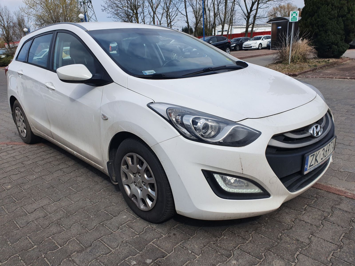HYUNDAI I30 KOMBI - Autovettura: foto 1 HYUNDAI I30 KOMBI - Autovettura: foto 1