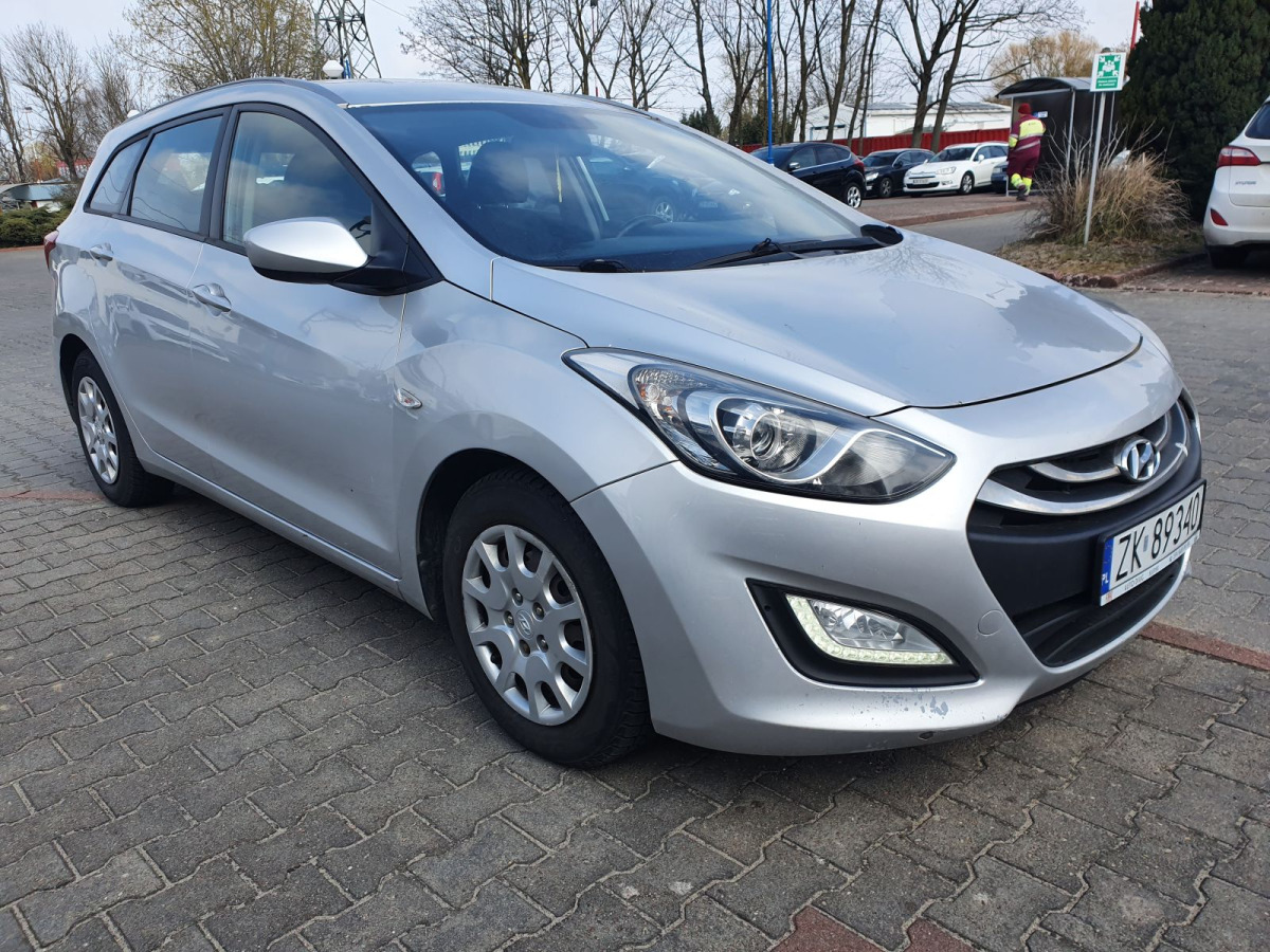 HYUNDAI I30 KOMBI - Autovettura: foto 1 HYUNDAI I30 KOMBI - Autovettura: foto 1