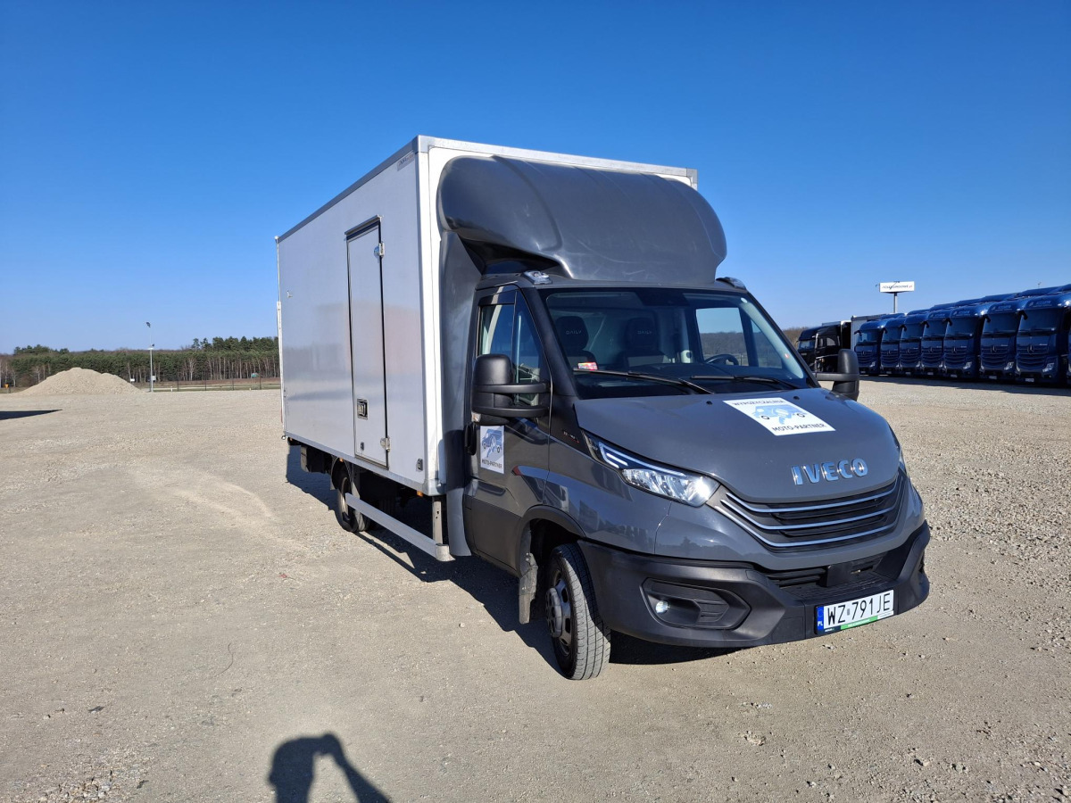 IVECO DAILY 50C18 KONTENER Z WINDĄ - Autocarro furgonato: foto 1 IVECO DAILY 50C18 KONTENER Z WINDĄ - Autocarro furgonato: foto 1