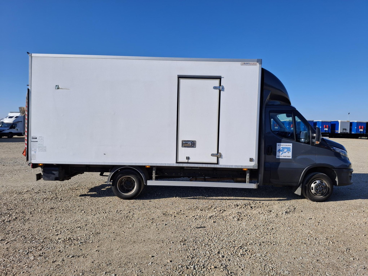 IVECO DAILY 50C18 KONTENER Z WINDĄ - Autocarro furgonato: foto 4 IVECO DAILY 50C18 KONTENER Z WINDĄ - Autocarro furgonato: foto 4