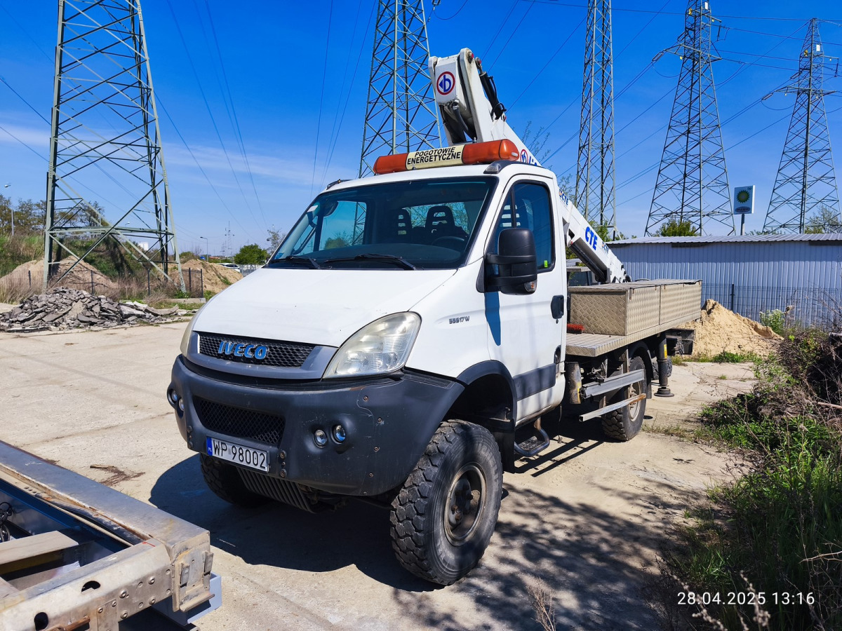 IVECO DAILY PODNOŚNIK DO PRAC KONSERWACYJNO-MONTAŻOWYCH - Piattaforma autocarrata: foto 2 IVECO DAILY PODNOŚNIK DO PRAC KONSERWACYJNO-MONTAŻOWYCH - Piattaforma autocarrata: foto 2