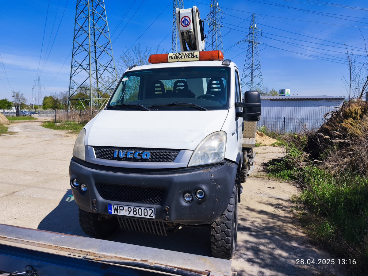 IVECO DAILY PODNOŚNIK DO PRAC KONSERWACYJNO-MONTAŻOWYCH - Piattaforma autocarrata: foto 3 IVECO DAILY PODNOŚNIK DO PRAC KONSERWACYJNO-MONTAŻOWYCH - Piattaforma autocarrata: foto 3