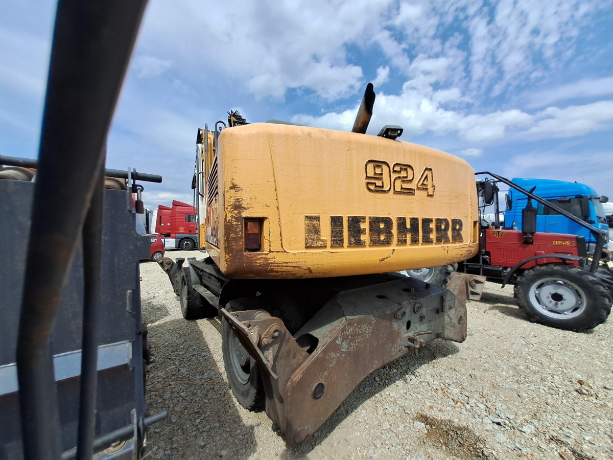 Koparka kołowa – LIEBHERR A 924 C LITRONIC – 2011 – 20 177 h – prace ziemne - Escavatore per movimentazione: foto 3 Koparka kołowa – LIEBHERR A 924 C LITRONIC – 2011 – 20 177 h – prace ziemne - Escavatore per movimentazione: foto 3