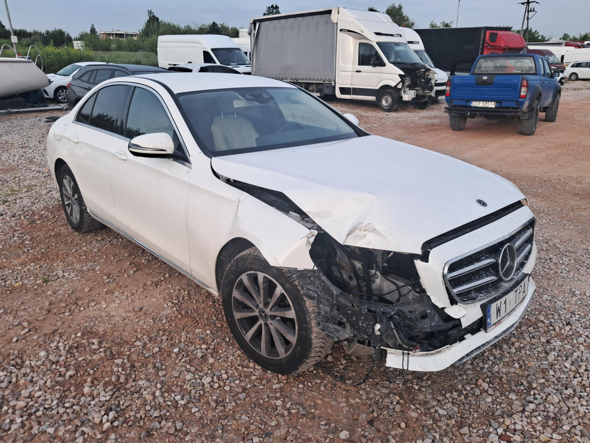 MERCEDES BENZ E 220 D 4MATIC SEDAN - Berlina: foto 1 MERCEDES BENZ E 220 D 4MATIC SEDAN - Berlina: foto 1
