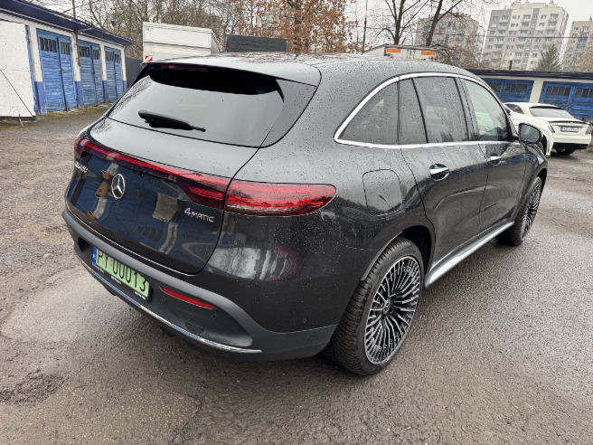 MERCEDES BENZ EQC 400 4MATIC SUV - SUV/ Fuoristrada: foto 4 MERCEDES BENZ EQC 400 4MATIC SUV - SUV/ Fuoristrada: foto 4