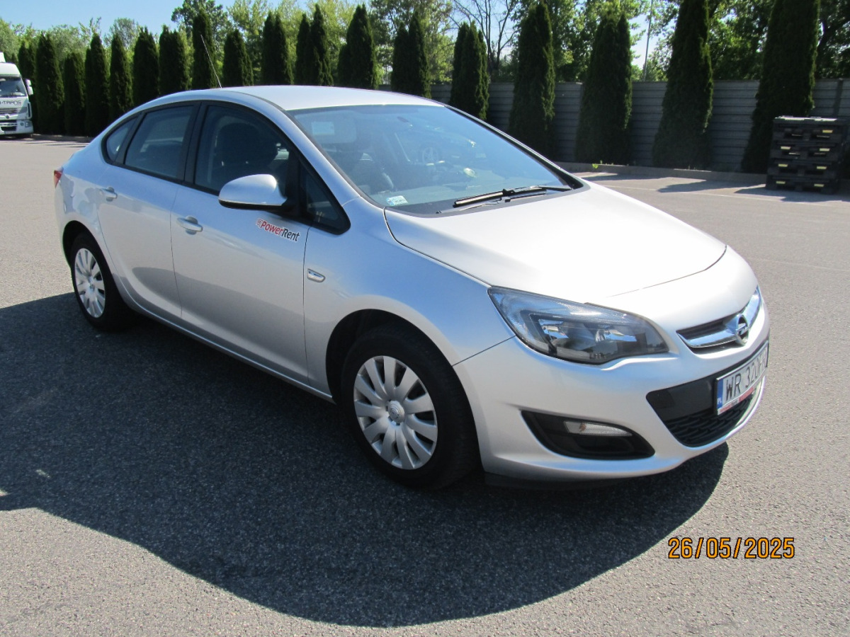 OPEL ASTRA SEDAN - Berlina: foto 1 OPEL ASTRA SEDAN - Berlina: foto 1