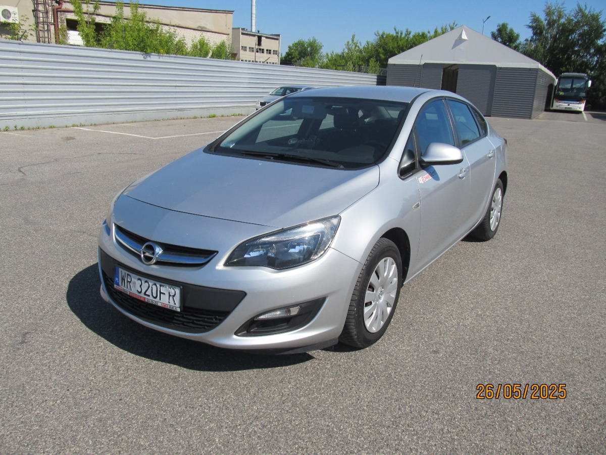 OPEL ASTRA SEDAN - Berlina: foto 3 OPEL ASTRA SEDAN - Berlina: foto 3