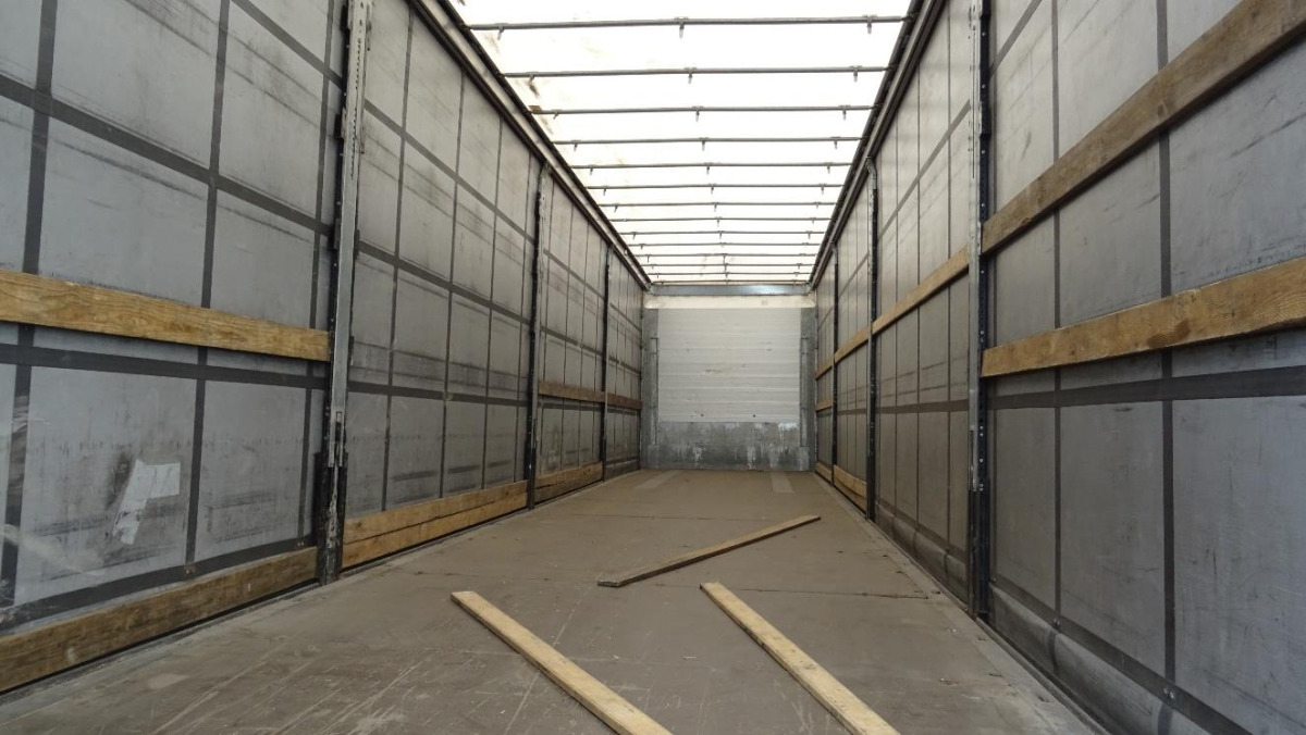 SCHMITZ CARGOBULL FIRANA - Semirimorchio centinato: foto 4 SCHMITZ CARGOBULL FIRANA - Semirimorchio centinato: foto 4