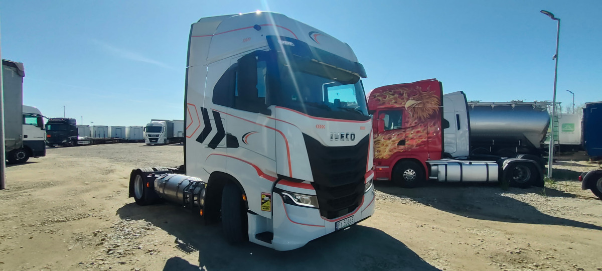 IVECO AS440ST/FP LT LNG CIĄGNIK SIODŁOWY - Trattore stradale: foto 1 IVECO AS440ST/FP LT LNG CIĄGNIK SIODŁOWY - Trattore stradale: foto 1