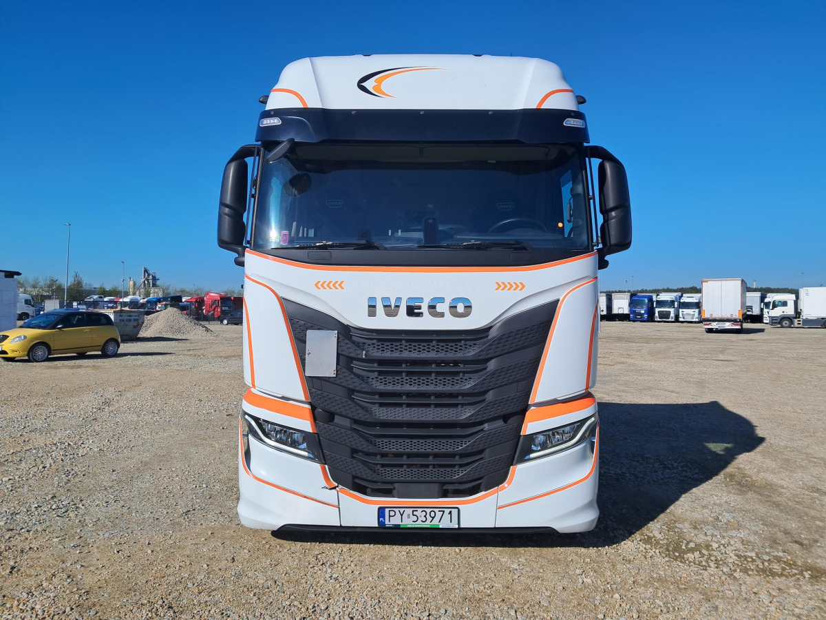 IVECO AS440ST/FP LT LNG CIĄGNIK SIODŁOWY - Trattore stradale: foto 2 IVECO AS440ST/FP LT LNG CIĄGNIK SIODŁOWY - Trattore stradale: foto 2