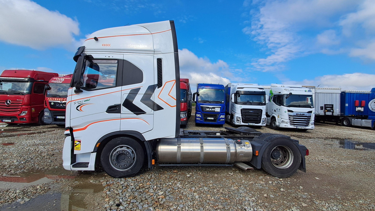 IVECO AS440ST/FP LT LNG CIĄGNIK SIODŁOWY - Trattore stradale: foto 4 IVECO AS440ST/FP LT LNG CIĄGNIK SIODŁOWY - Trattore stradale: foto 4