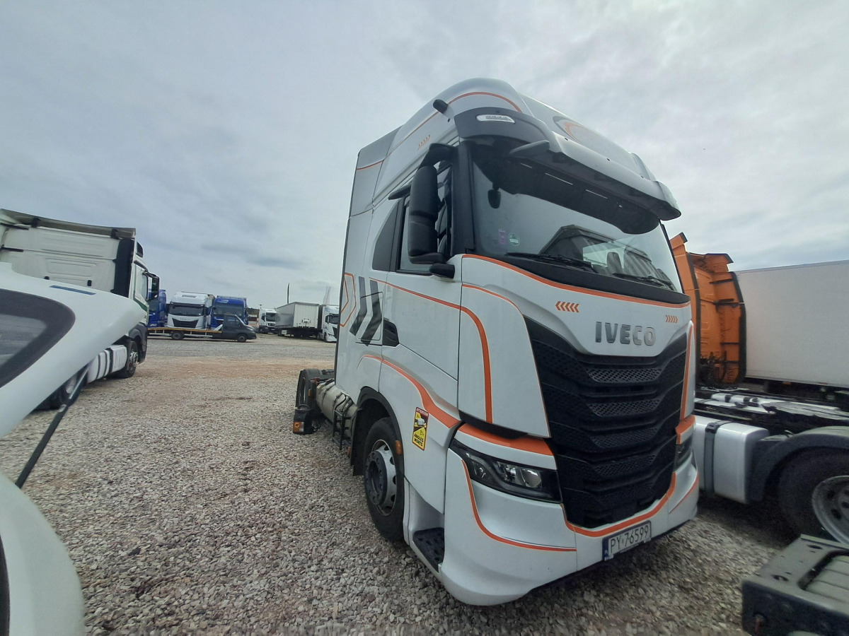 IVECO AS440ST/FP LT LNG CIĄGNIK SIODŁOWY - Trattore stradale: foto 1 IVECO AS440ST/FP LT LNG CIĄGNIK SIODŁOWY - Trattore stradale: foto 1