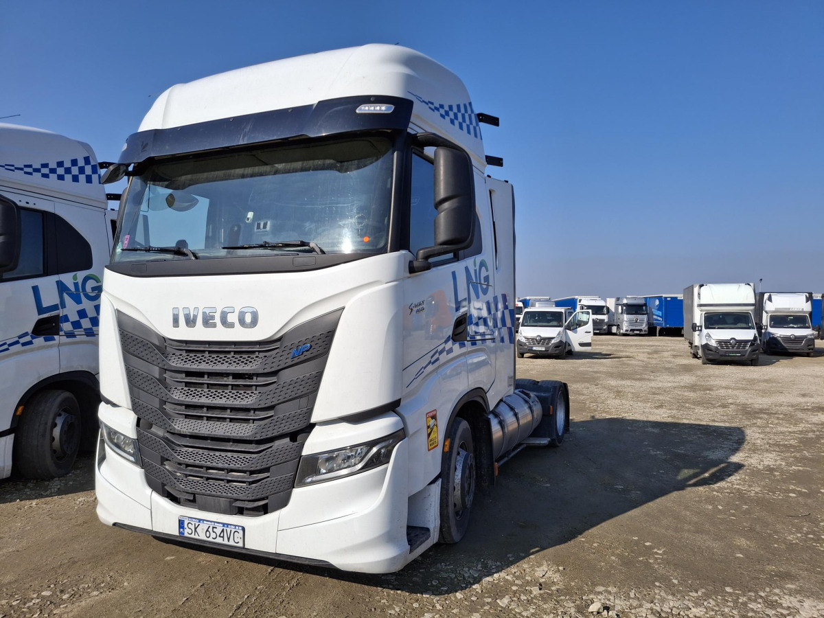 IVECO AS440ST/FP LT LNG CIĄGNIK SIODŁOWY - Trattore stradale: foto 3 IVECO AS440ST/FP LT LNG CIĄGNIK SIODŁOWY - Trattore stradale: foto 3